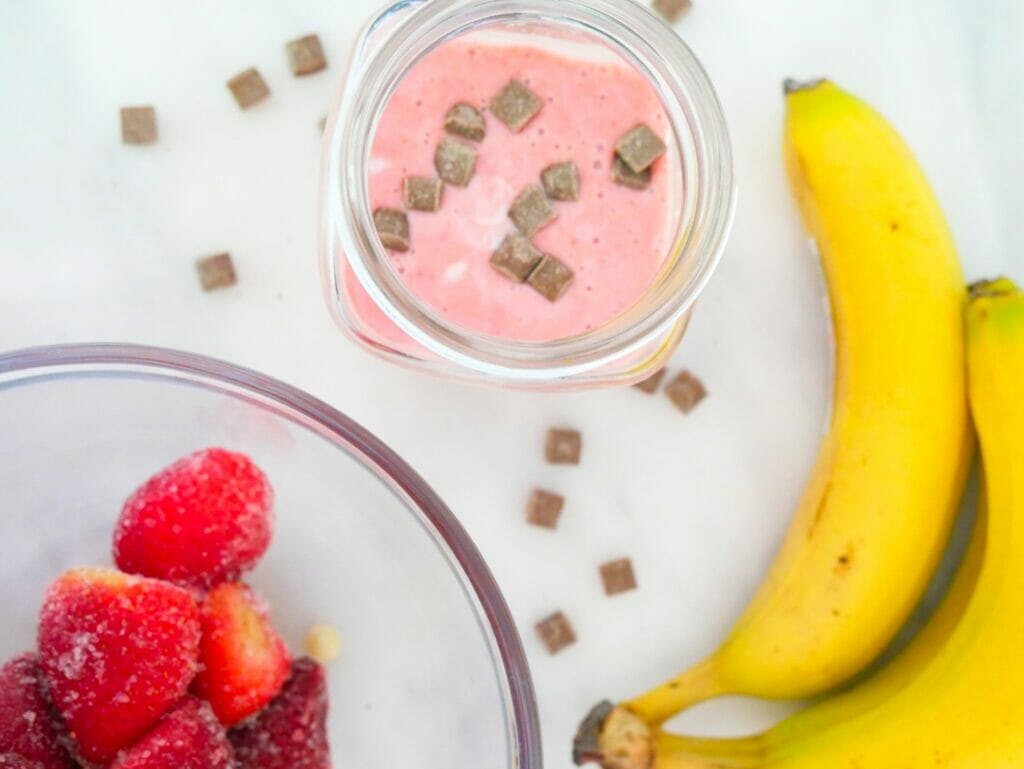 strawberry banana milkshake smoothie ingredients