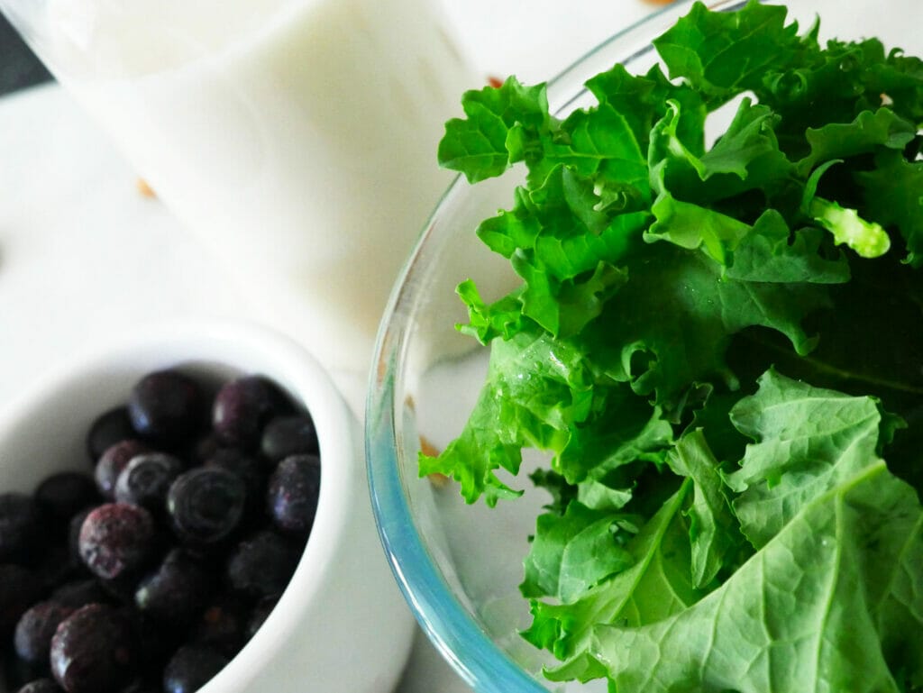 Kale blueberry almond milk smoothie ingredients with all their health benefits