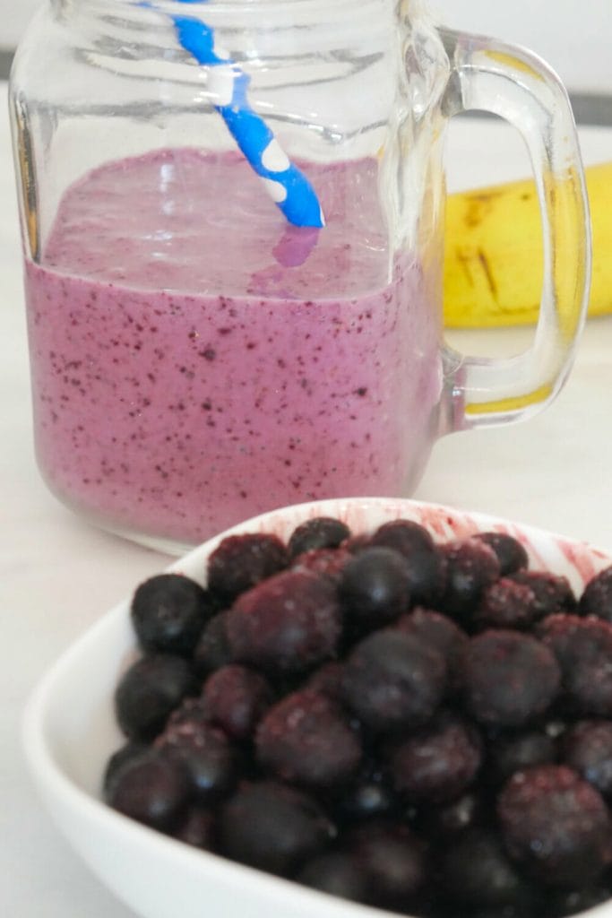 Healthy banana blueberry smoothie recipe