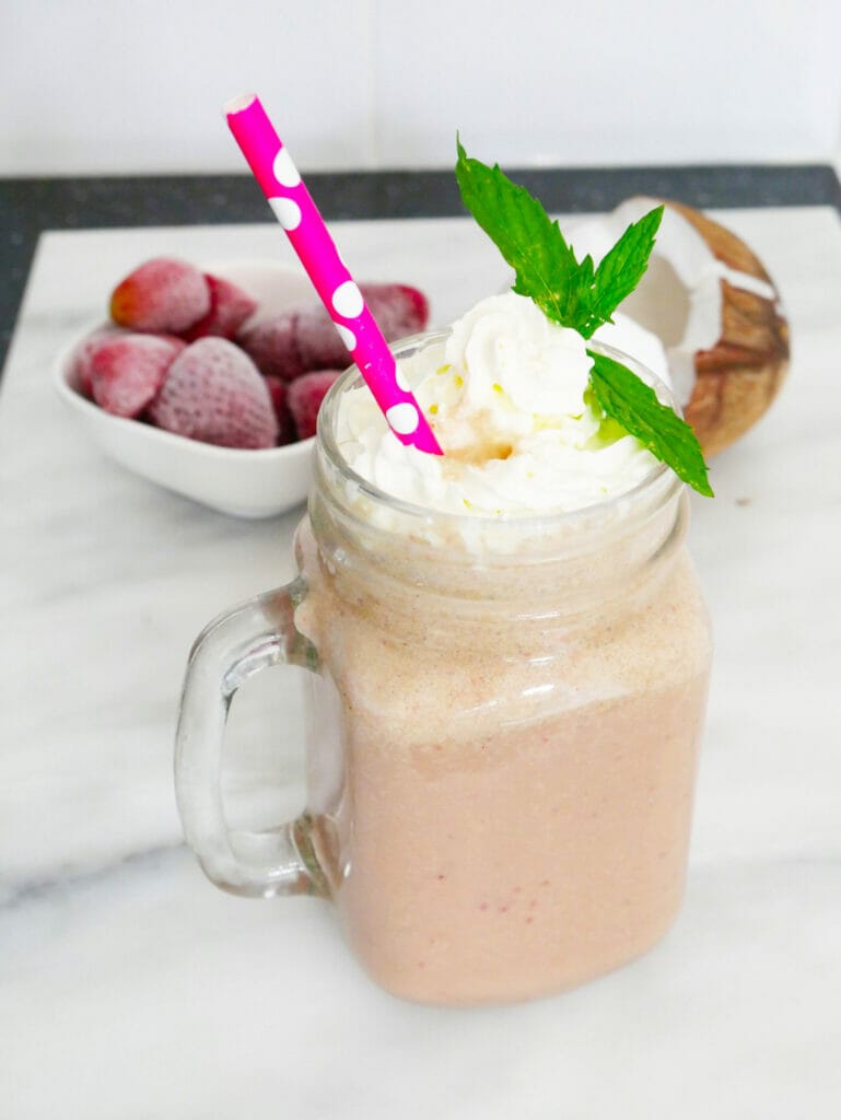 Strawberry matcha latte smoothie