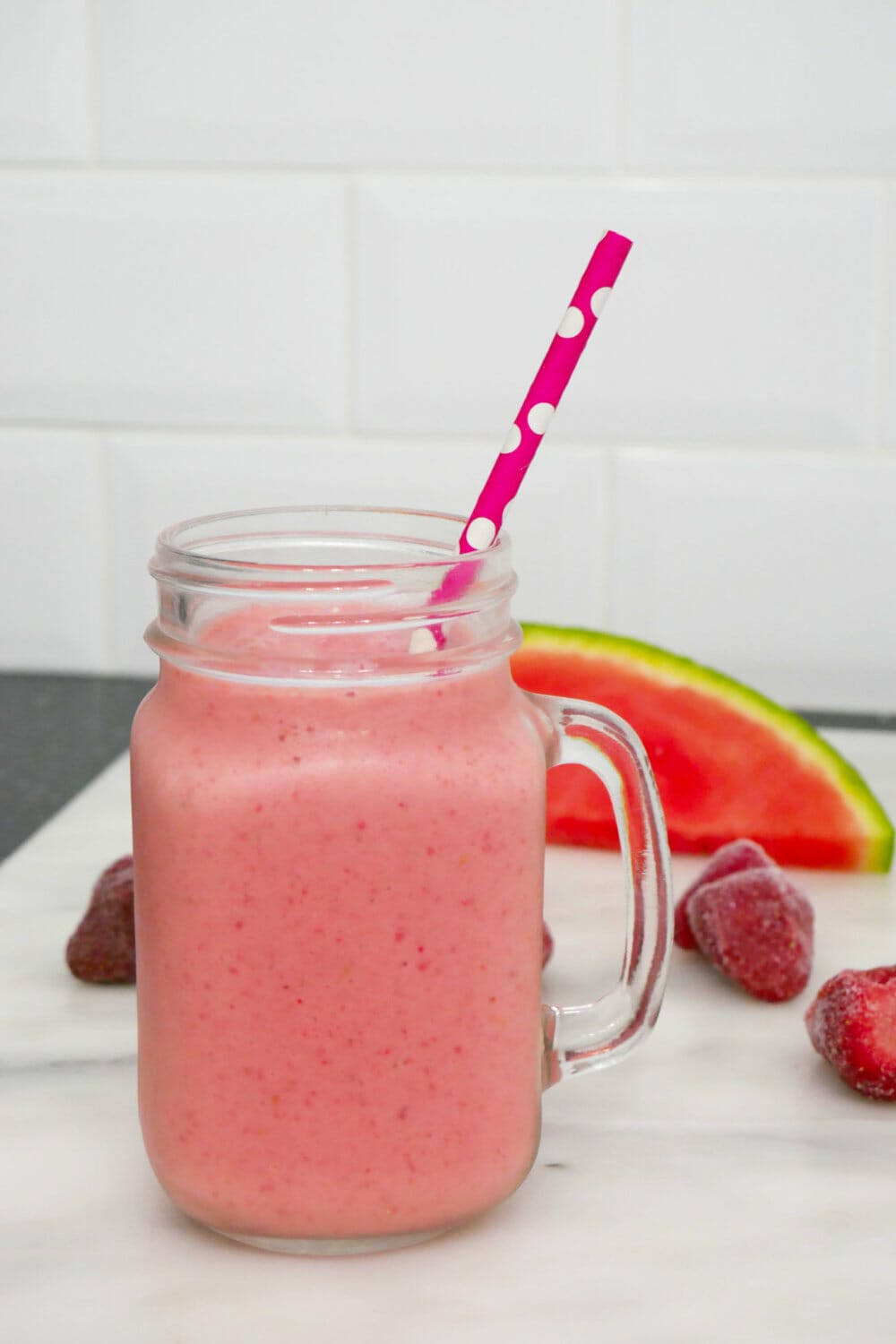 The best-tasting and freshest strawberry watermelon smoothie via @thesmoothiesite